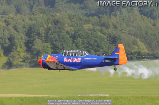 2011-07-01 Zeltweg Airpower 0577 North American SNJ-5 Texan - Red Bull